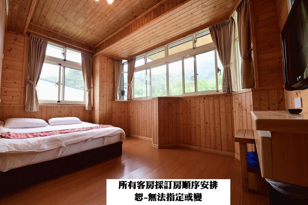 溪頭桂竹山莊民宿 Lugu Extérieur photo